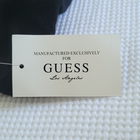 Guess❓Rhinestone💎 Logo Tee👕 - NWT - Picture 9 of 15